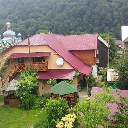 Садиба У Галина Та Йосипа Ust'-Chorna Εξωτερικό φωτογραφία