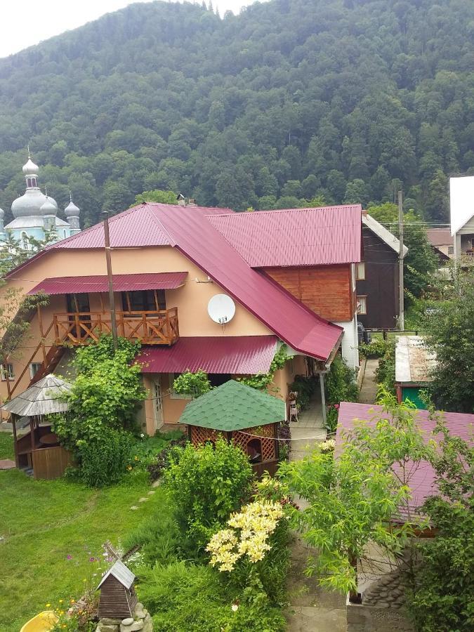 Садиба У Галина Та Йосипа Ust'-Chorna Εξωτερικό φωτογραφία