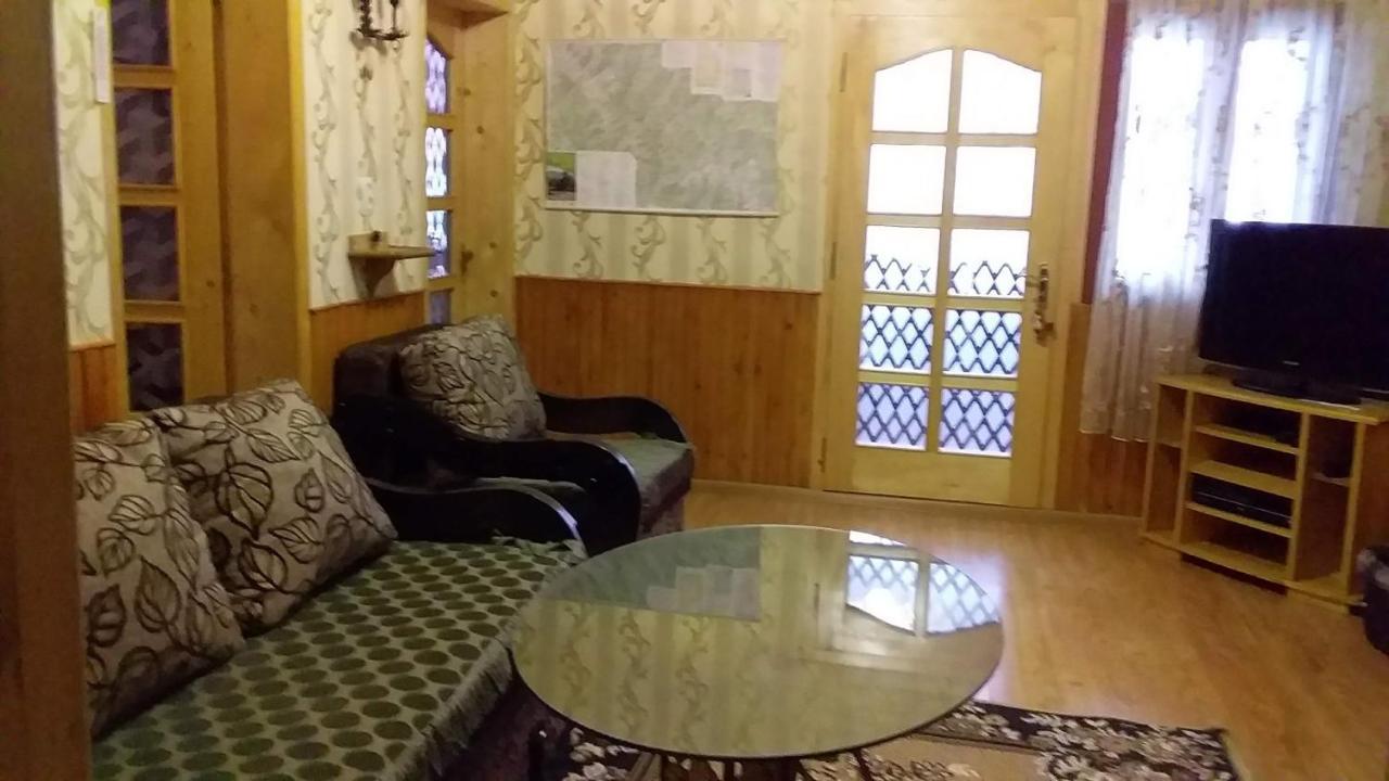 Садиба У Галина Та Йосипа Ust'-Chorna Εξωτερικό φωτογραφία